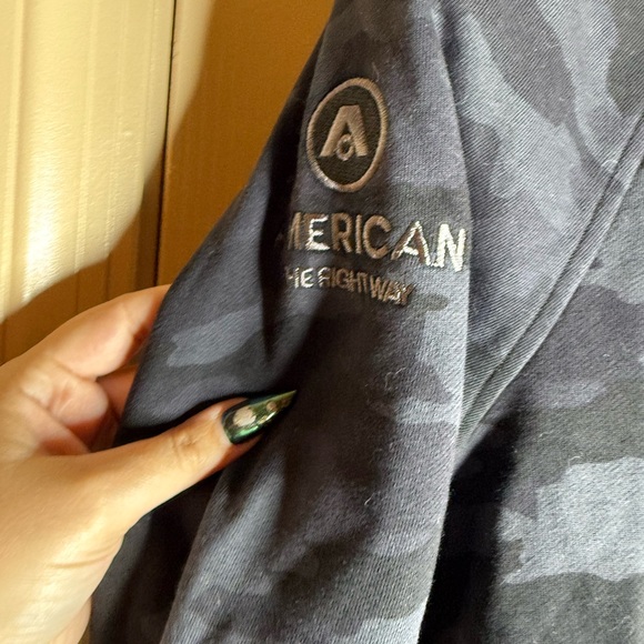 Lululemon Scuba Crew * Camo - Picture 2 of 5